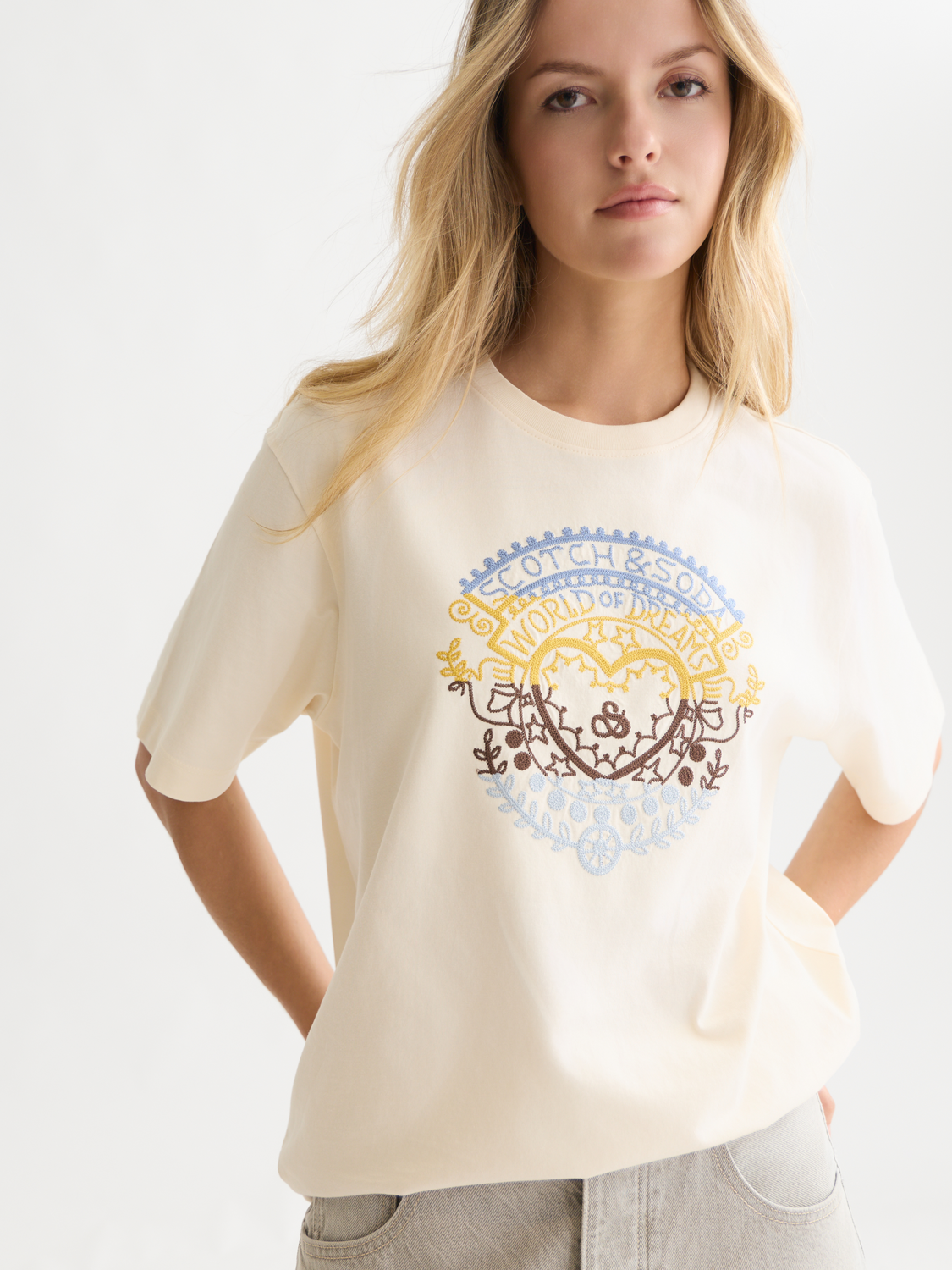 Besticktes Oversize-T-Shirt