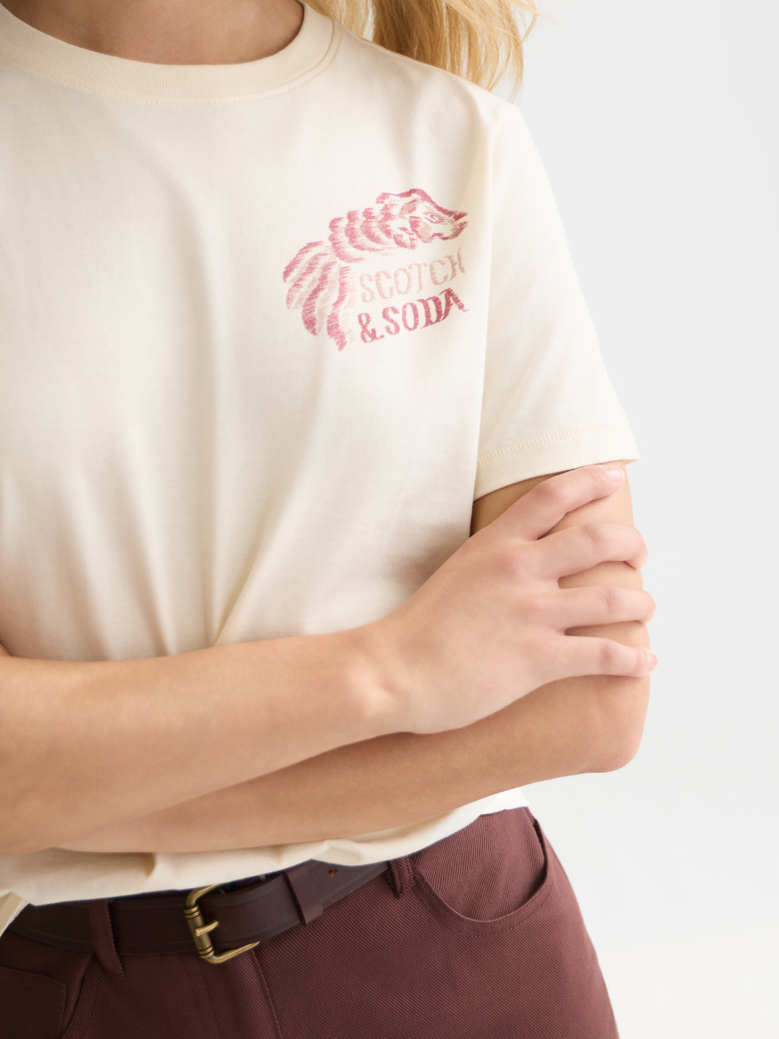 T-Shirt mit Front- und Rückenprint in regulärer Passform