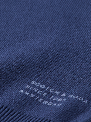 V-Neck Relaxed Pullover