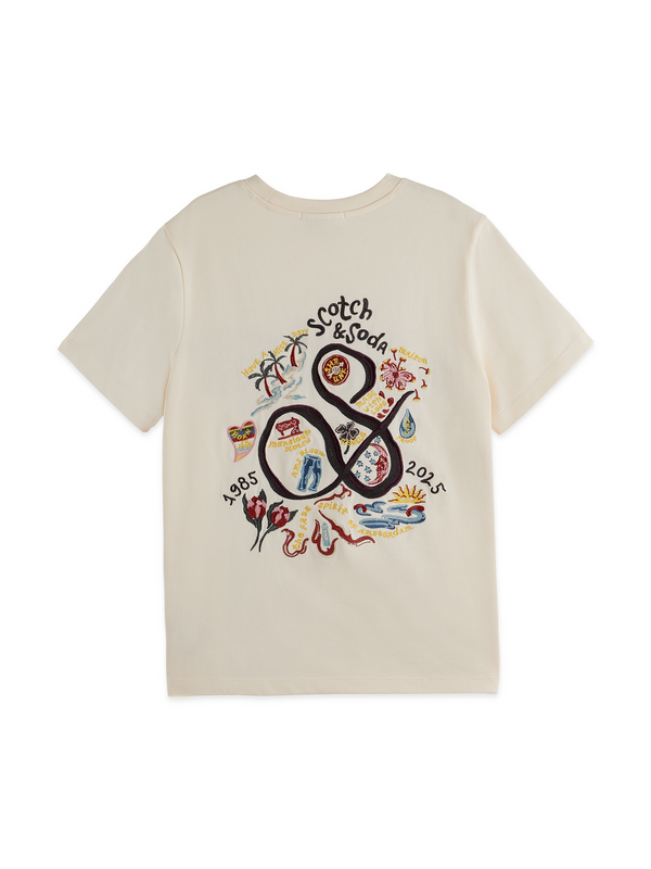 The 40th Anniversary Washed Artwork Regular Fit T-Shirt