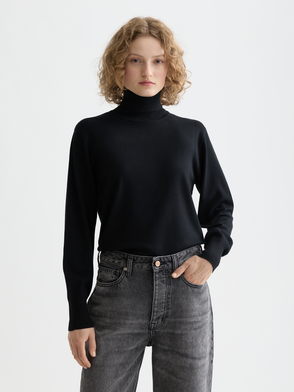 Core Roll Neck Relaxed Pullover