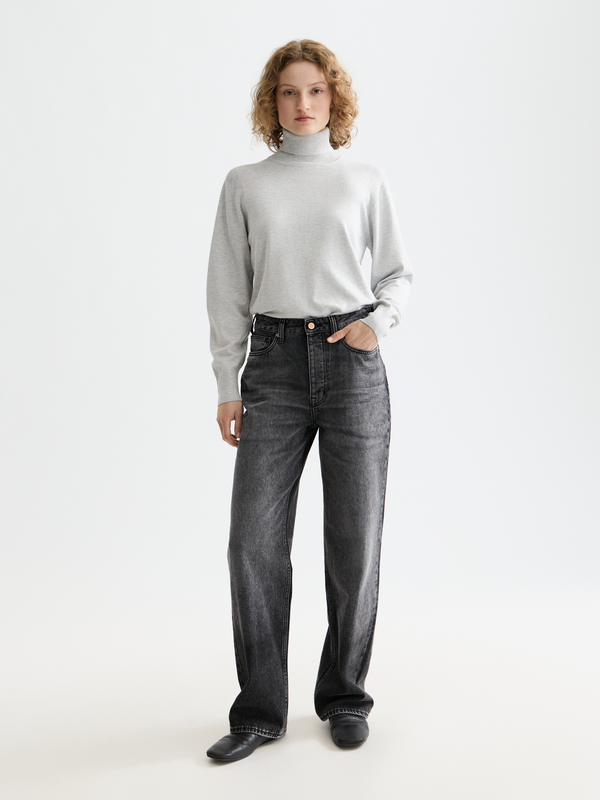 Essentials —  Roll Neck Relaxed Pullover