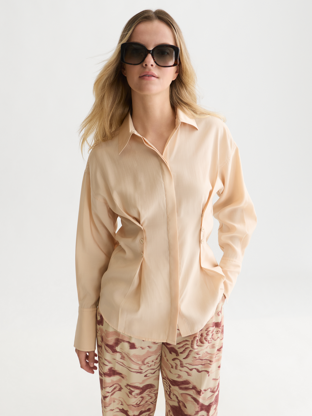 Buttoned Waisted Shirt