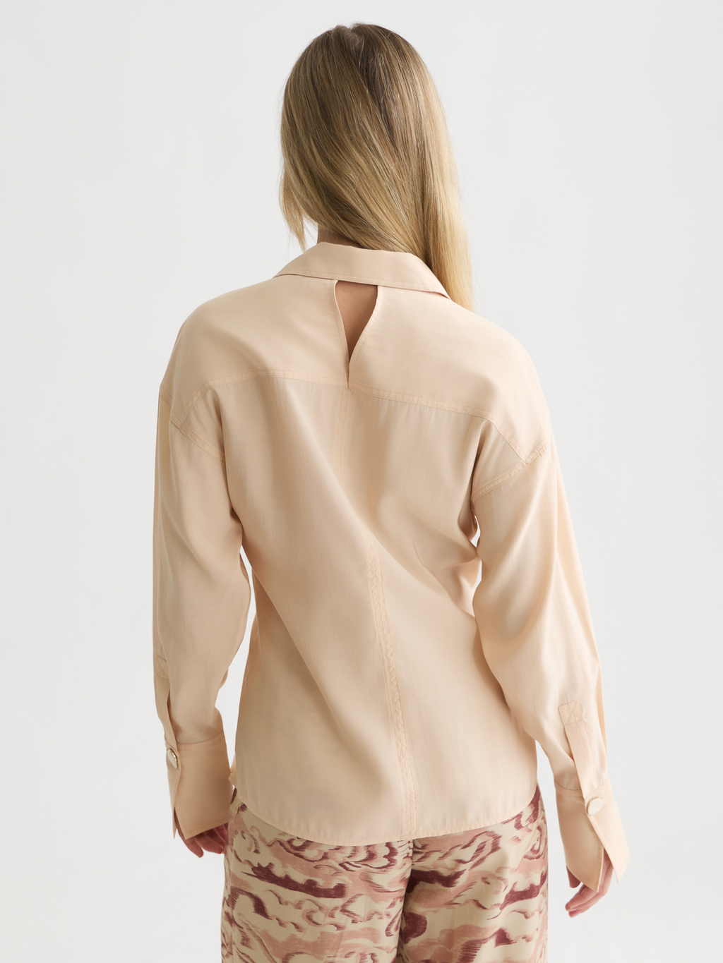 Buttoned Waisted Shirt