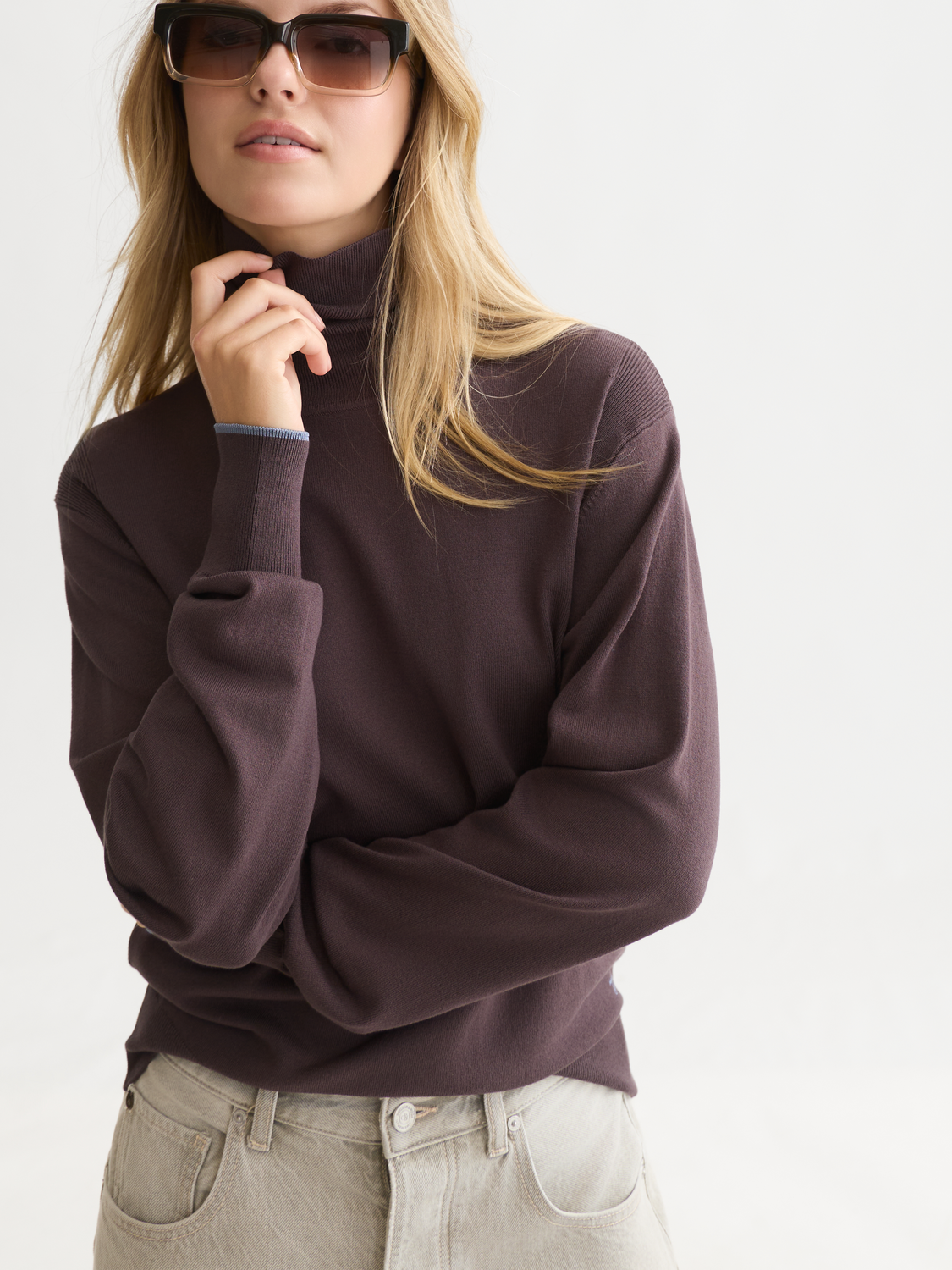 Relaxed Rollneck Knit Pullover
