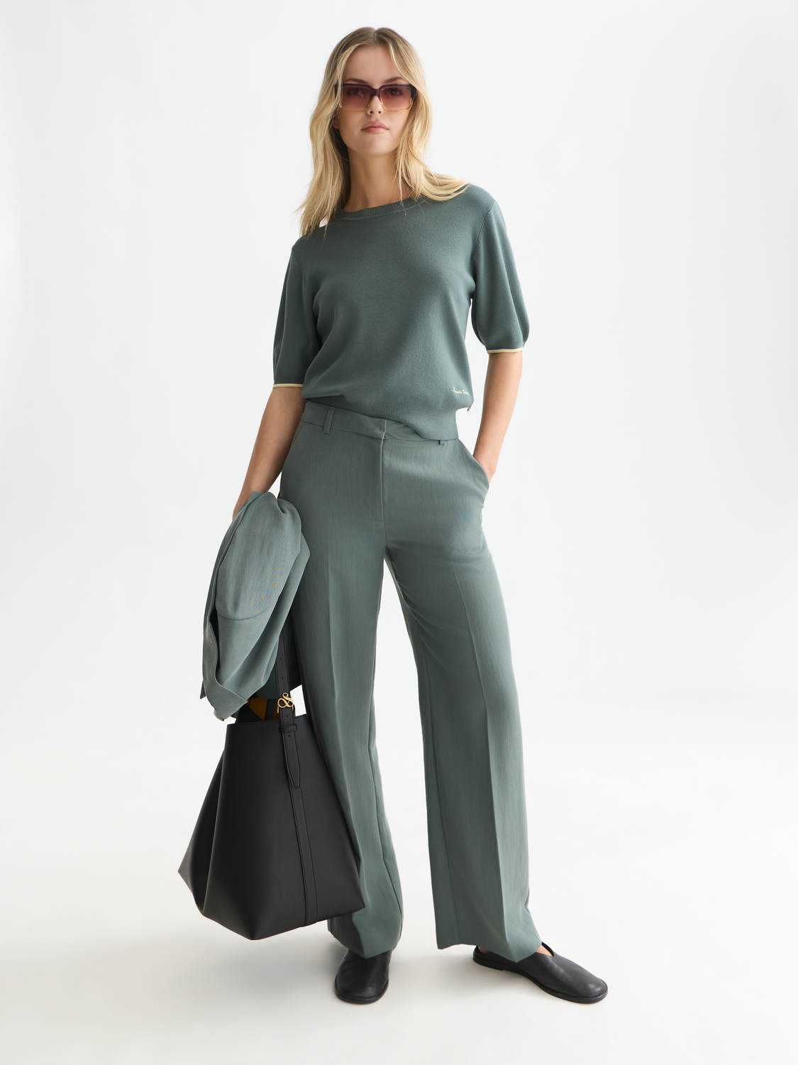 Compact Short-Sleeved Pullover