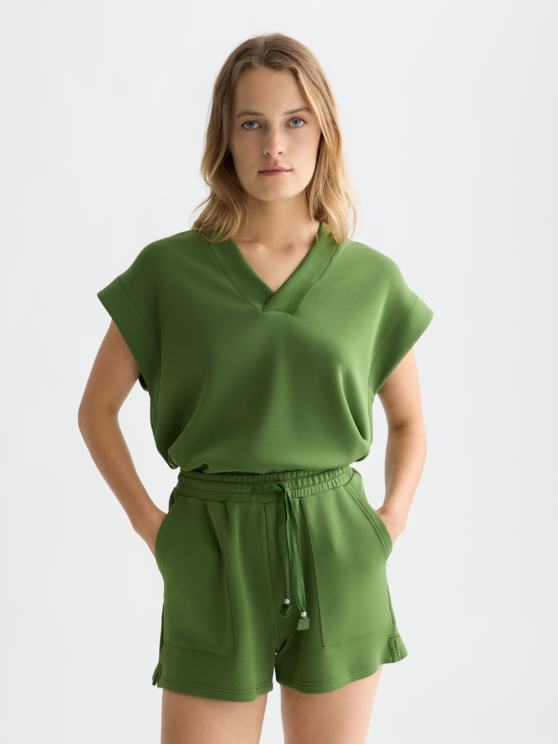 Tencel V-Neck Shortsleeved Sweatshirt
