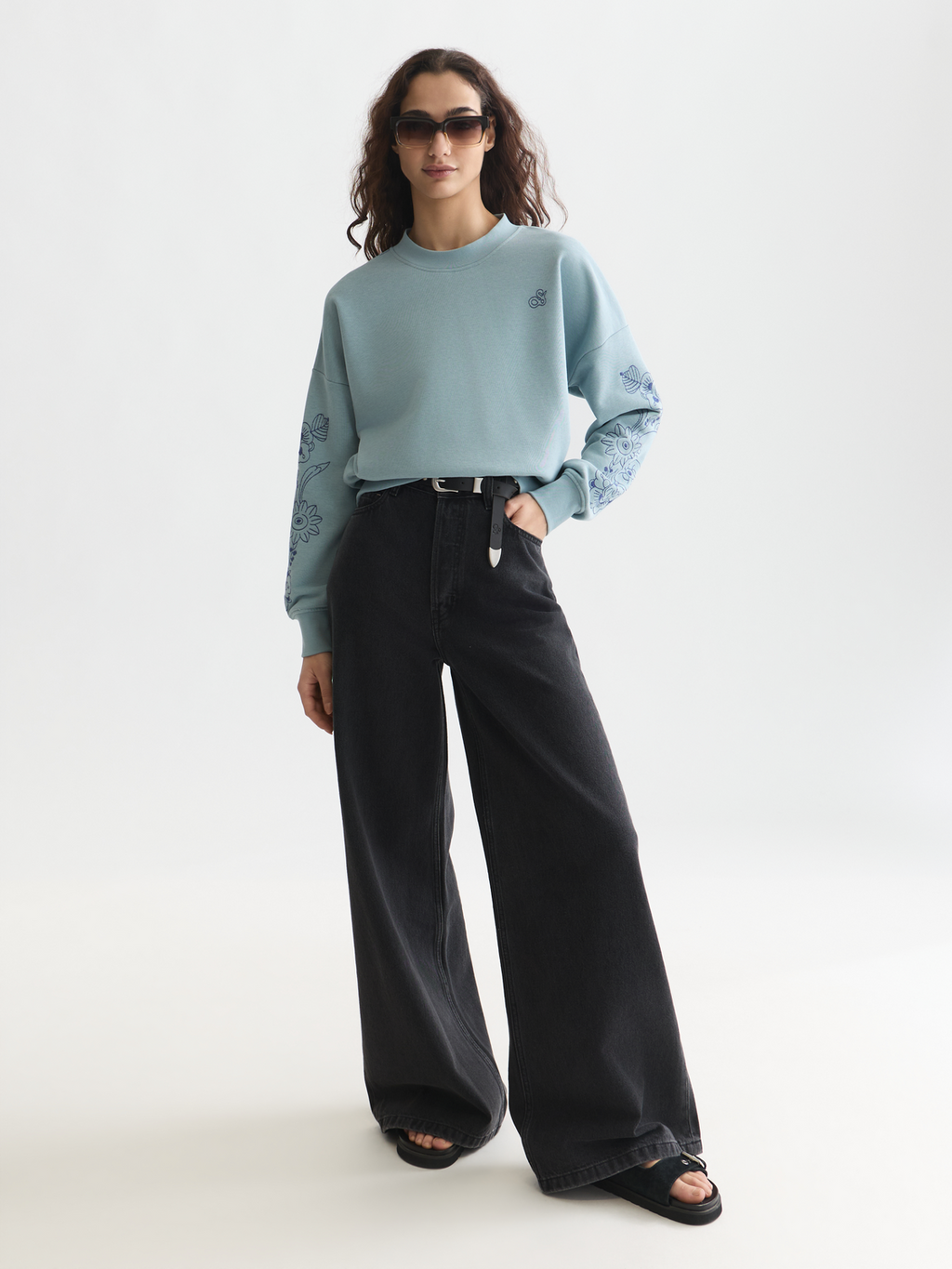 Embroidered Relaxed-Fit Sweatshirt