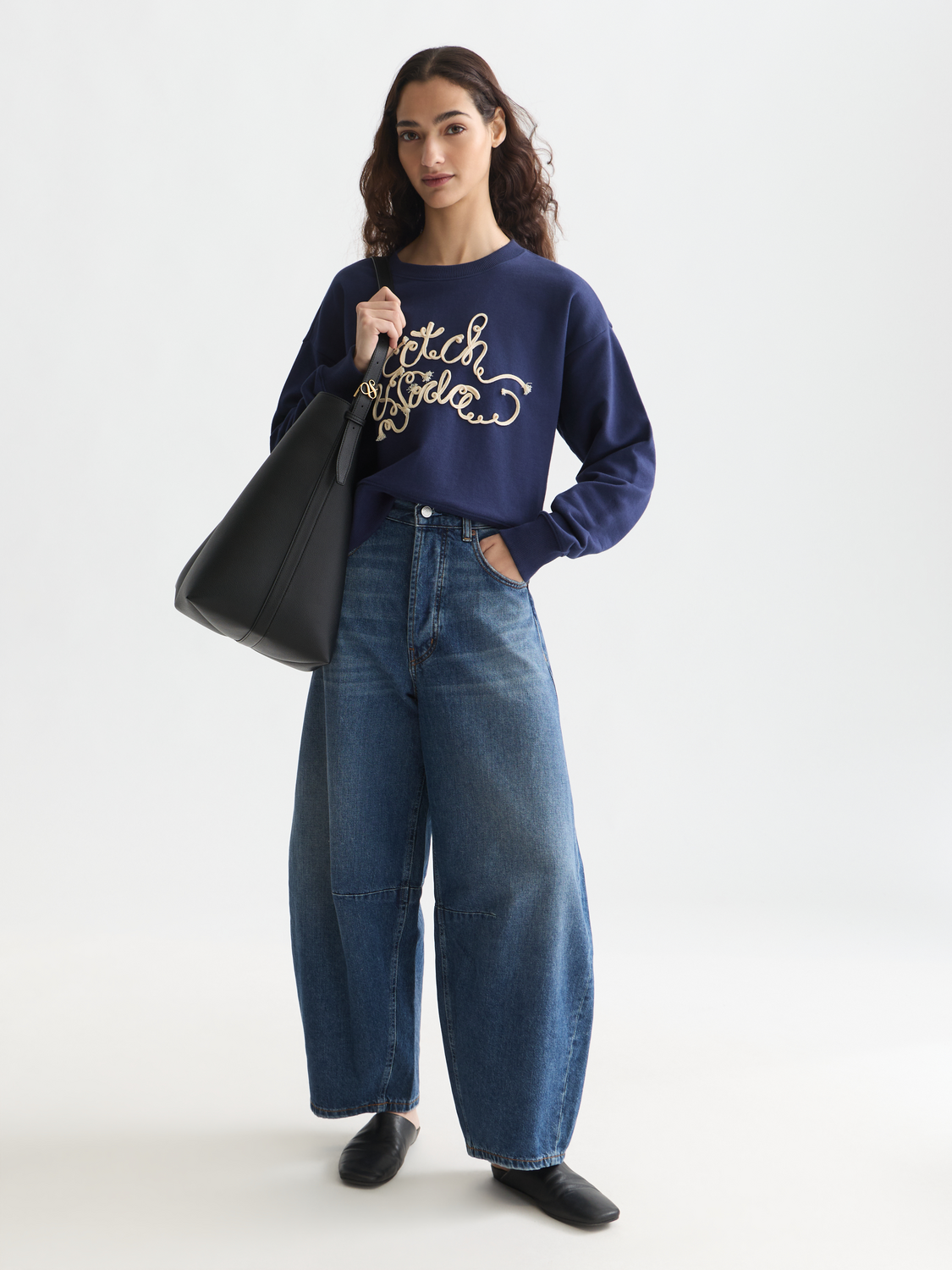 Ribon Embroidery Loose-Fit Sweatshirt