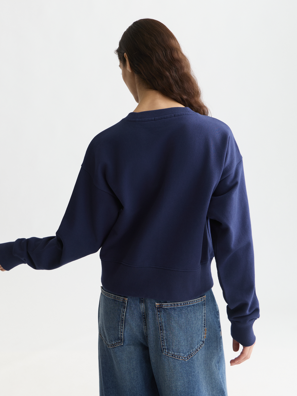 Ribon Embroidery Loose-Fit Sweatshirt