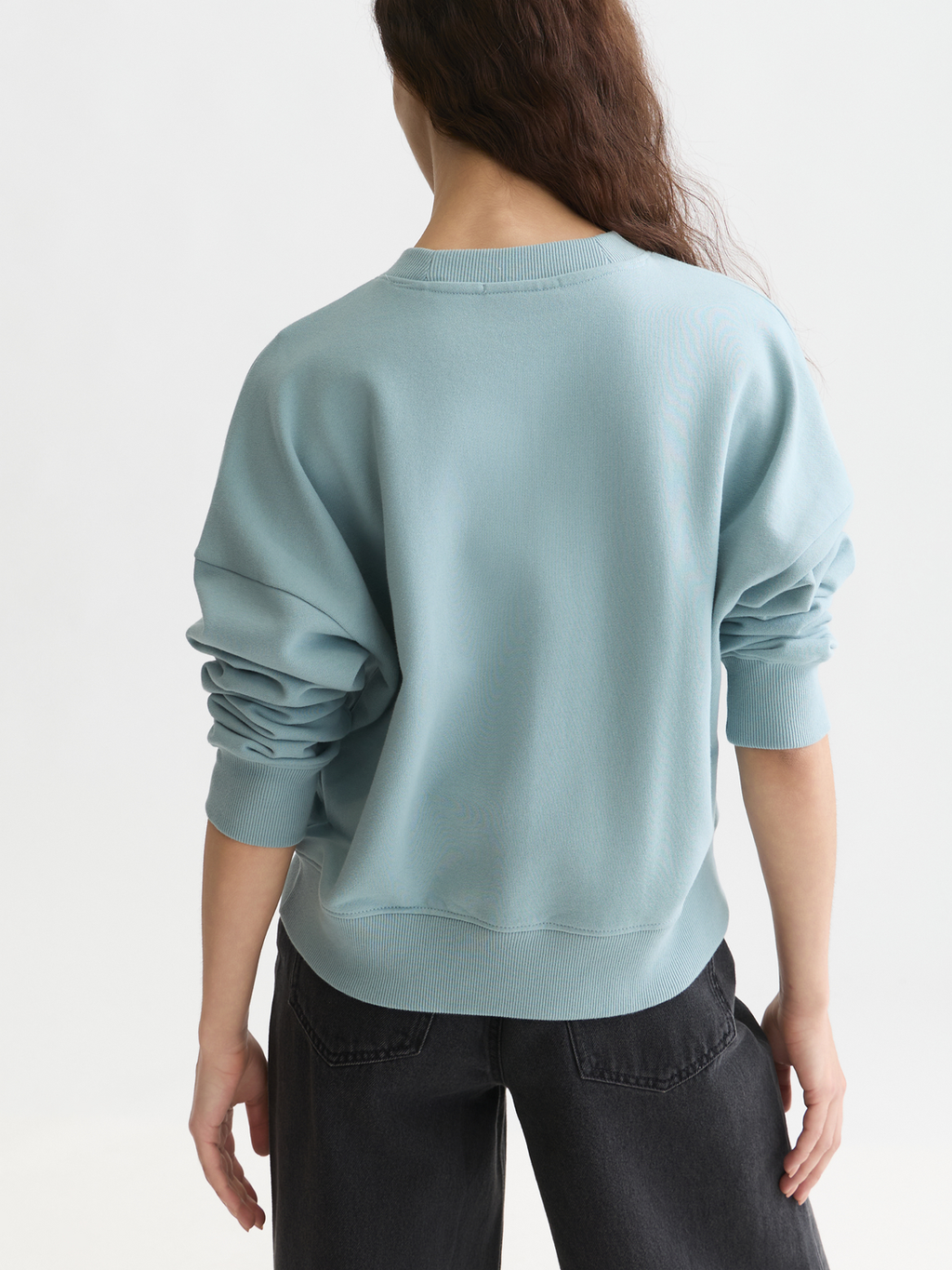 Embroidered Logo Relaxed-Fit Sweatshirt