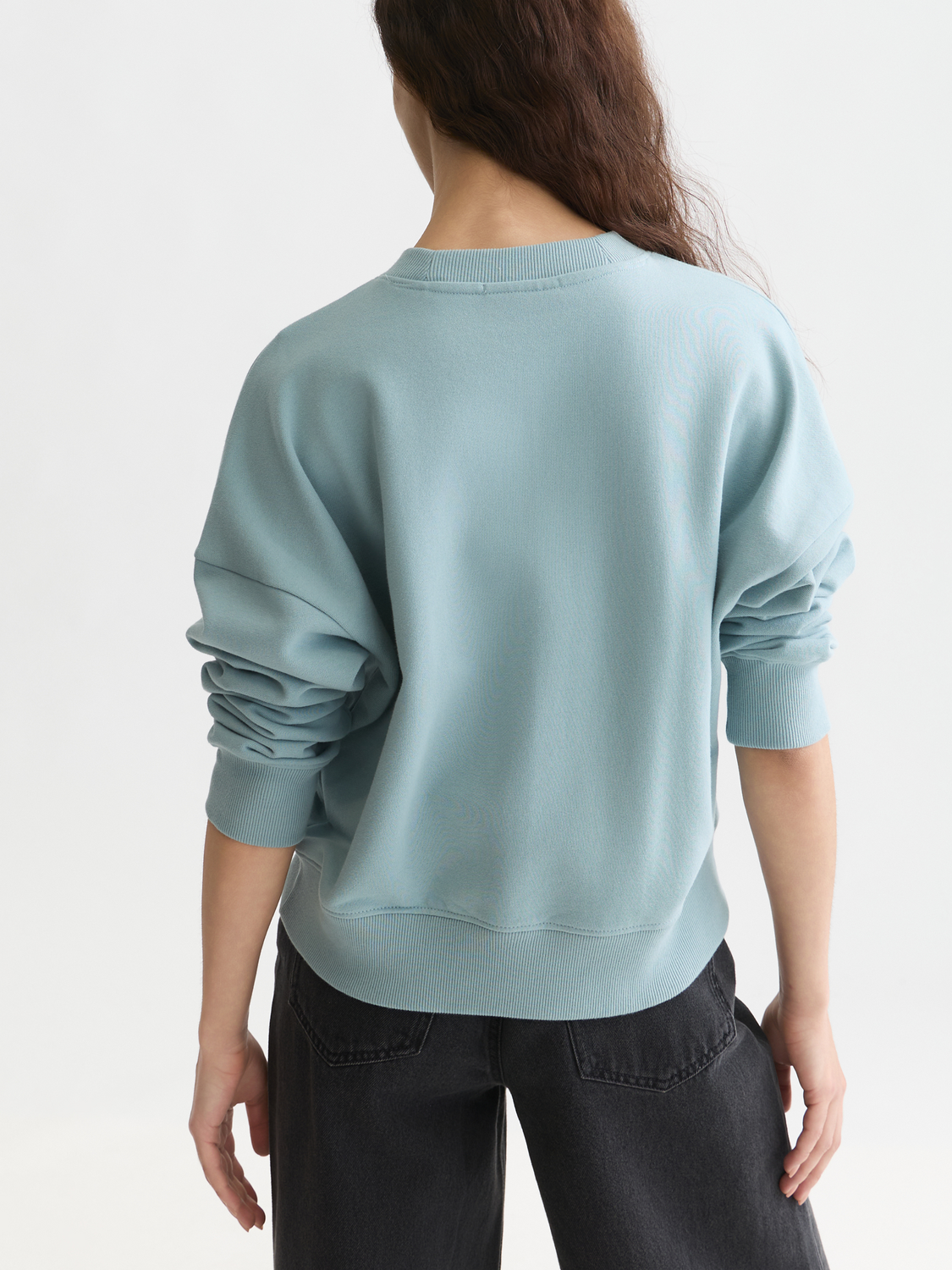 Embroidered Logo Relaxed-Fit Sweatshirt