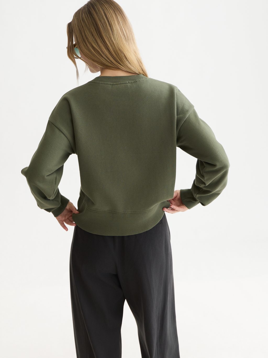 Sweat-shirt ample brodé de rubans