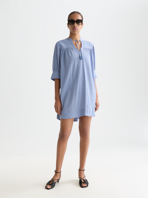Mini-robe à manches froncées