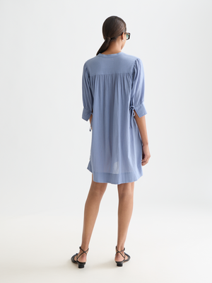 Mini-Kleid mit gerafften Ärmeln