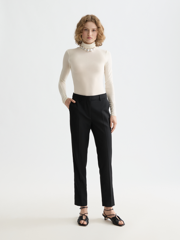 Essentials —  Lowry Pant