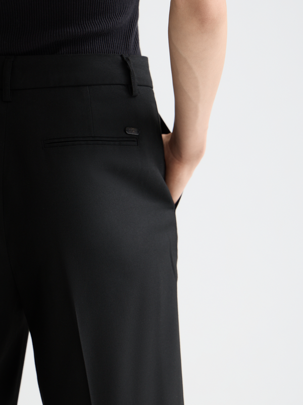 Essentials —  Edie Pant