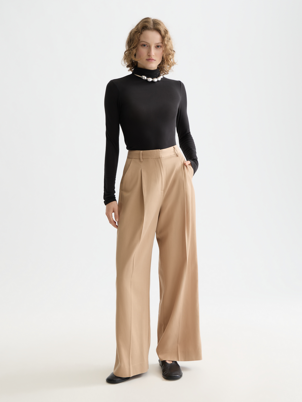 Essentials — Rose Chino Pant