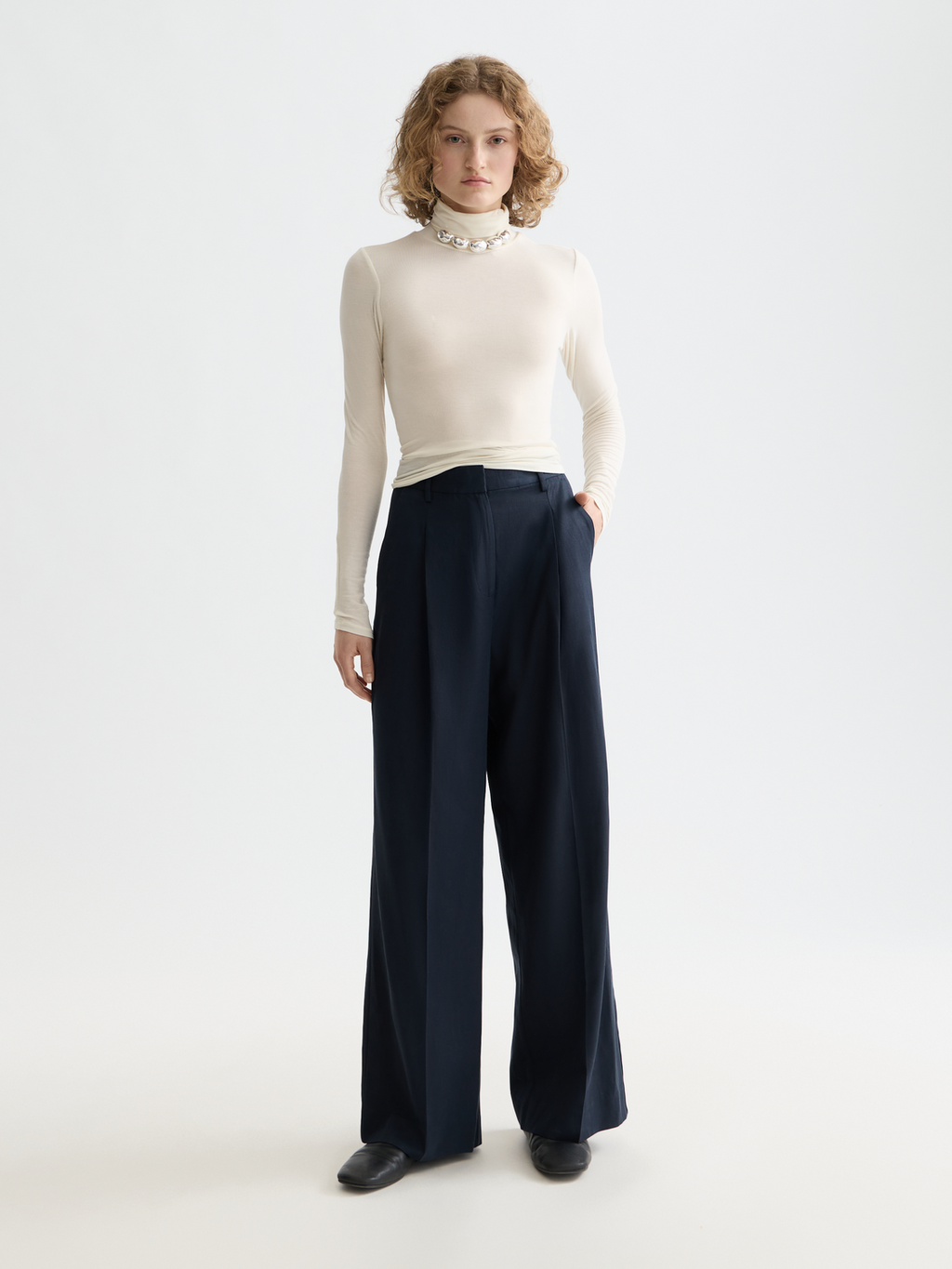 Essentials — Rose Chino Pant