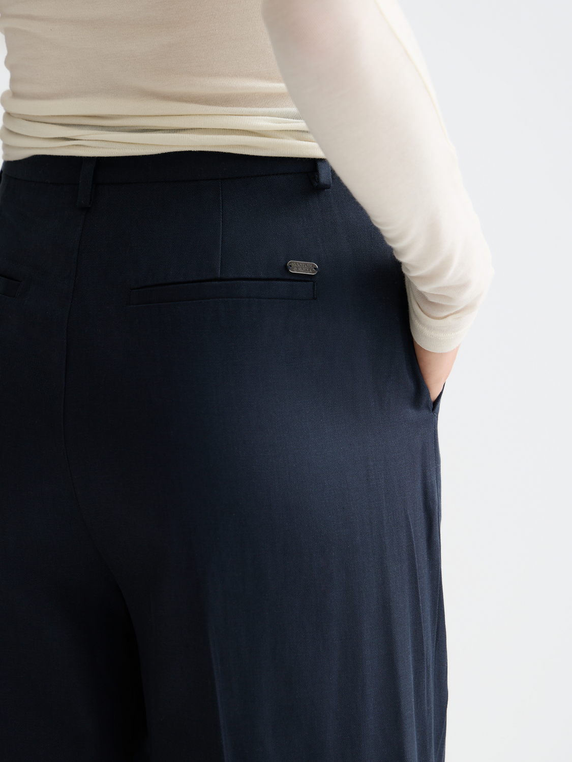 Essentials — Rose Chino Pant