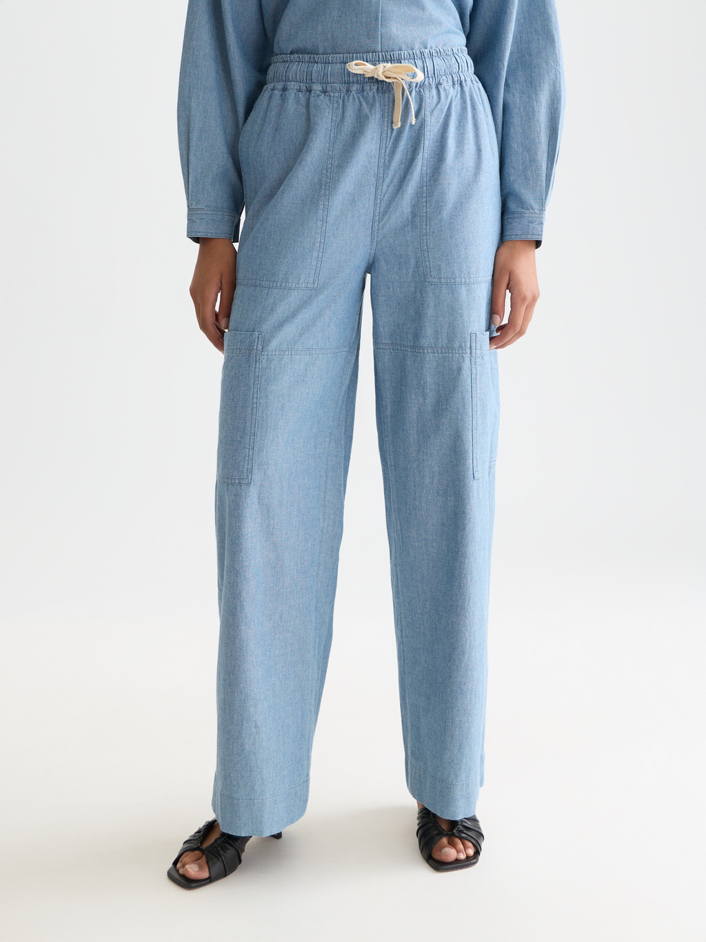 Noa Blue Moon Indigo Lightweight Pant