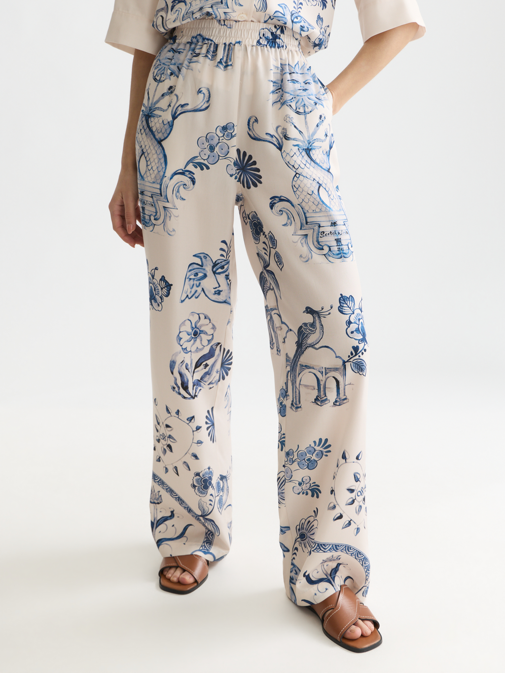 Scotch & Soda x Royal Delft Gia Mid-Rise Wide-Leg Printed Pants
