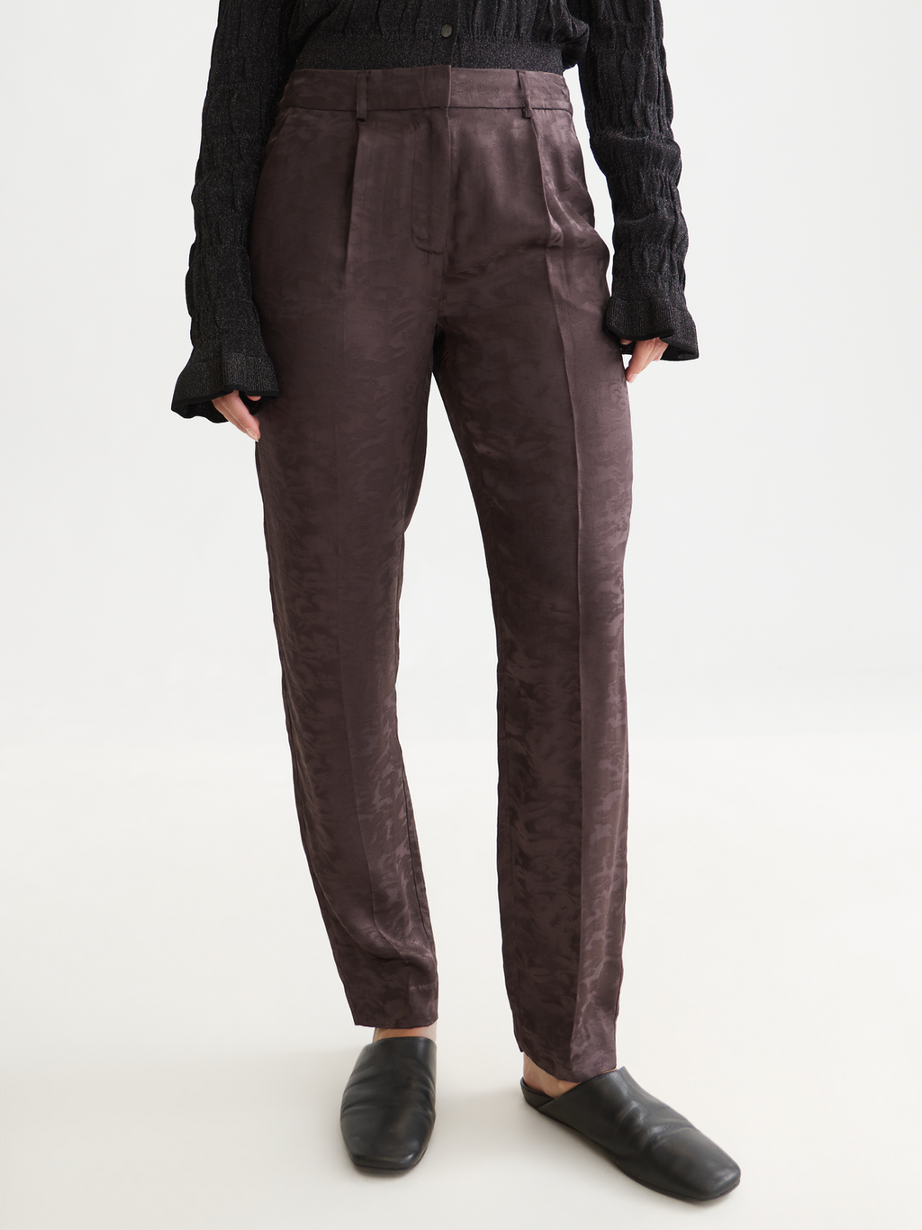 Isa Slim Leg Jacquard Pant