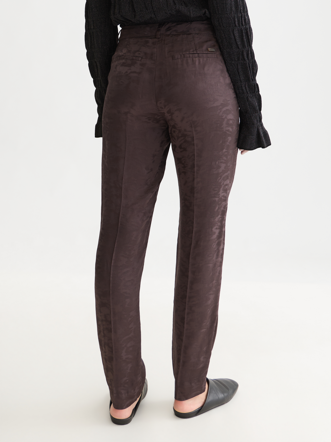 Isa Slim Leg Jacquard Pant