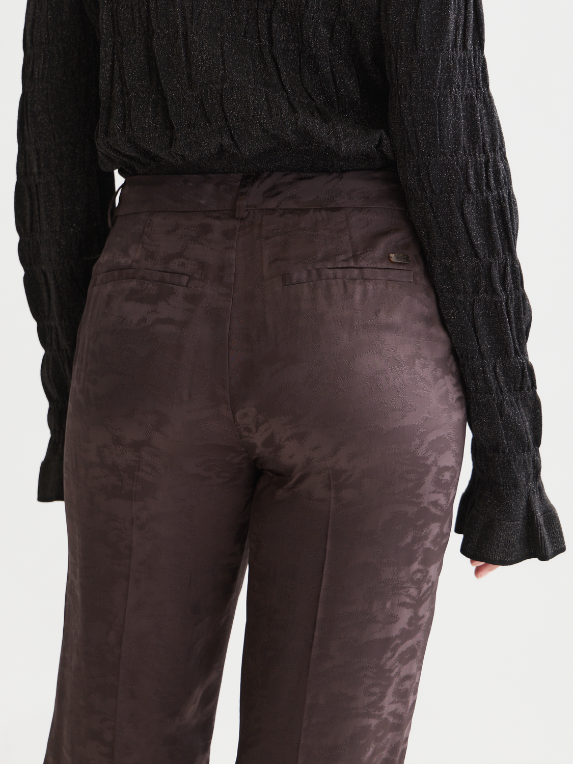Isa Slim Leg Jacquard Pant