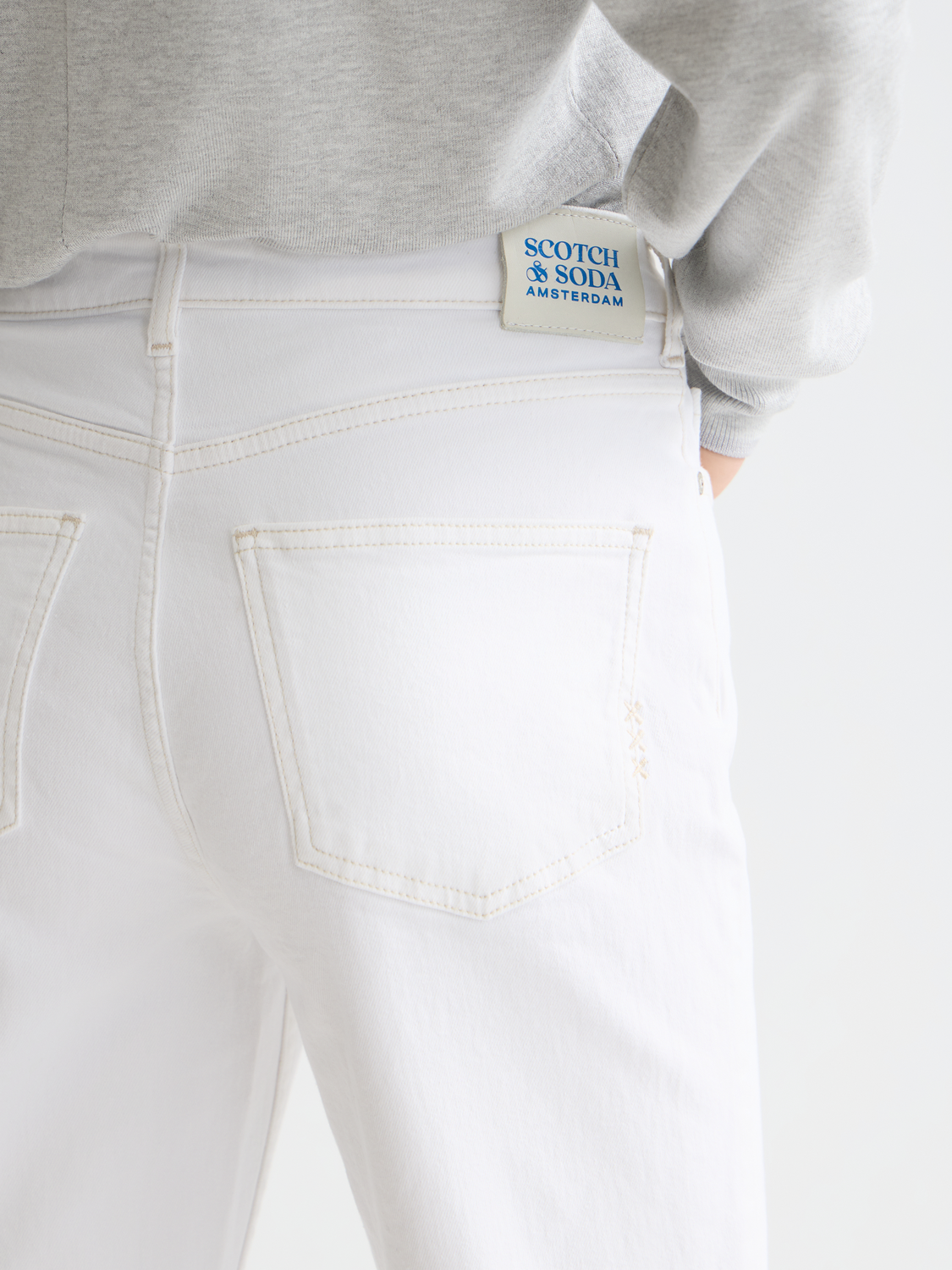 Essentials — The Sky Straight Jeans | Cool White