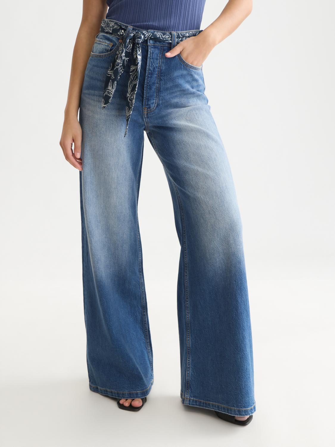 The Wave Wide Leg With Tie Detail
